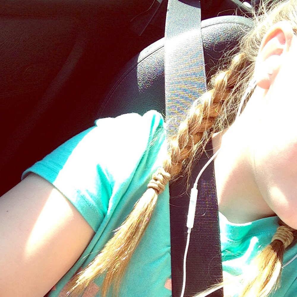 Meet your Posher, Livee